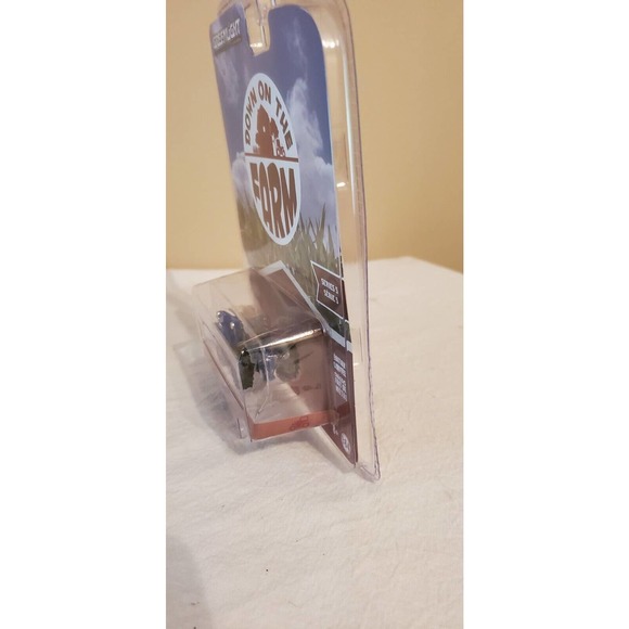 Greenlight 1952 Ford 8N Tractor with Front Loader 1/64 - Picture 5 of 6